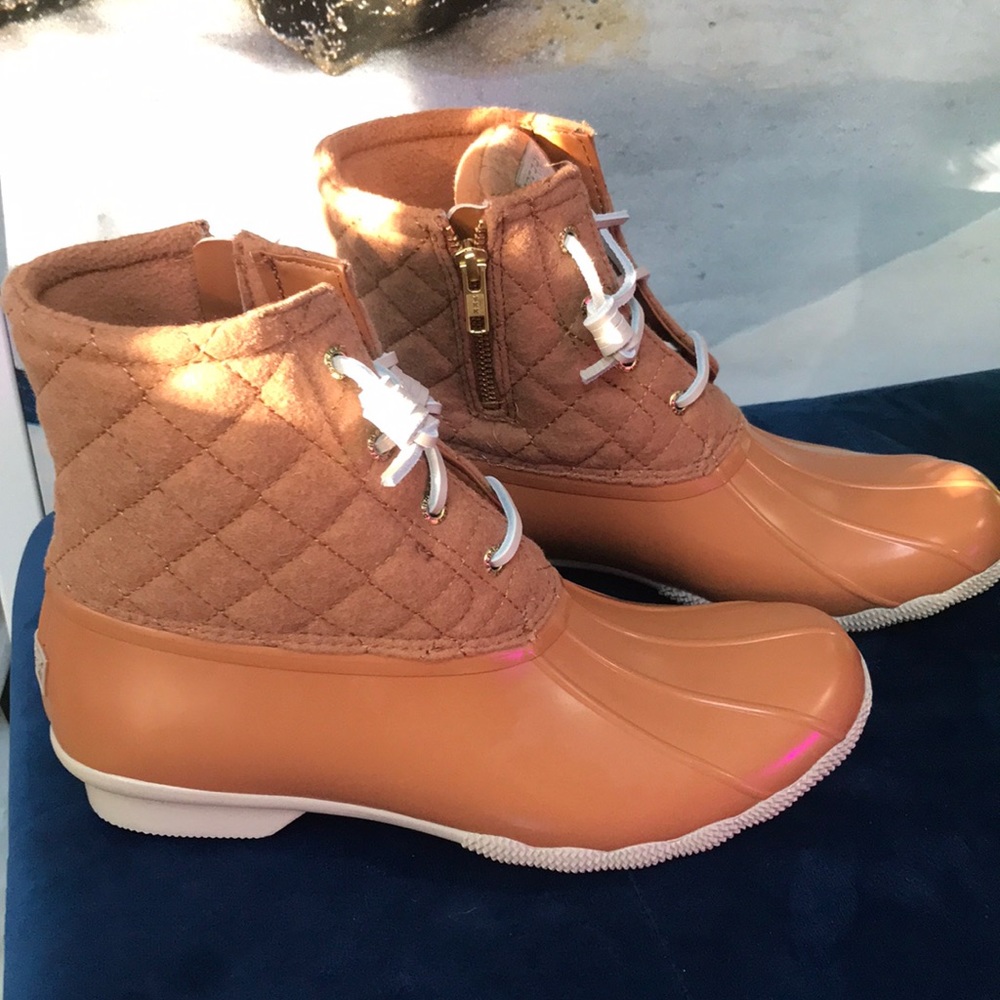 Sperry boot